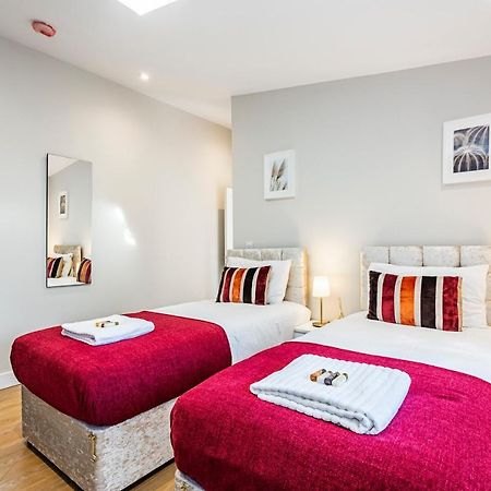 South Woodford 2 Bed En-Suite House London Eksteriør billede